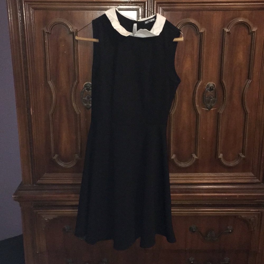 Black Hot Topic dress with white collar.